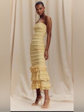 Pretty Little Things Strapless Ruffled Lace Midi Dress in Pale Yellow Size 6